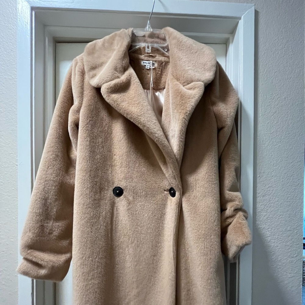 NWT faux fur coat